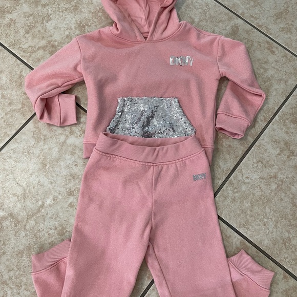 Two girl’s sets for the cold size 4 t - Picture 3 of 15